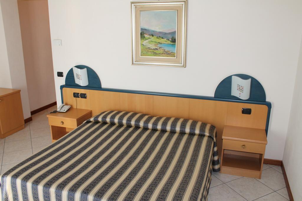 Albergo Villa Eva Costermano Extérieur photo